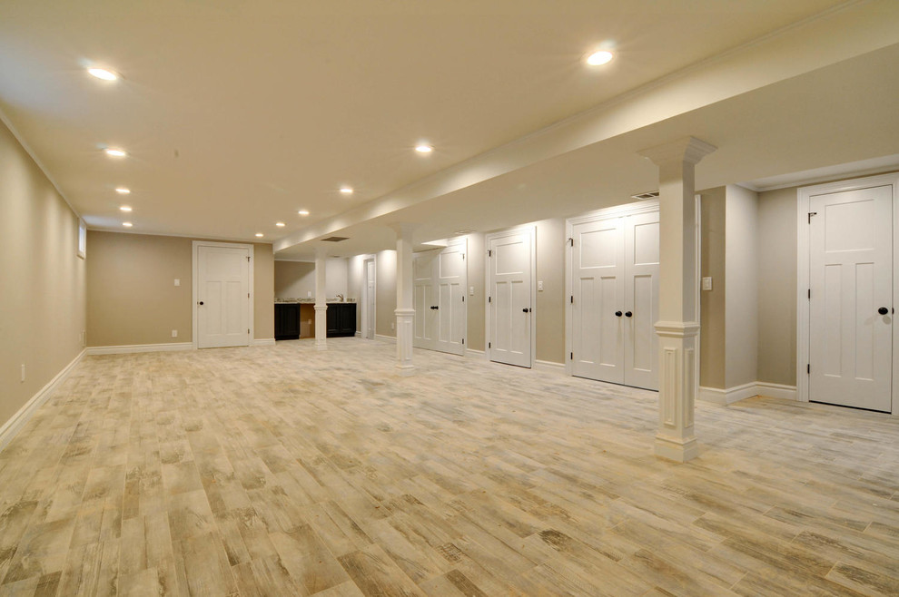 Minimalist home design photo in New York