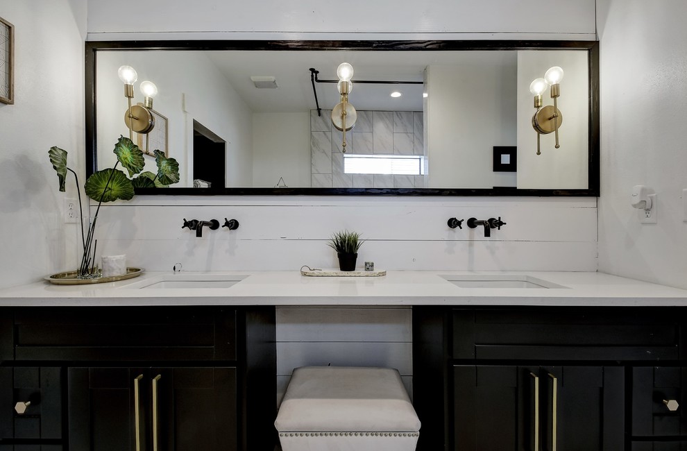 Design ideas for a mid-sized contemporary bathroom in Austin.