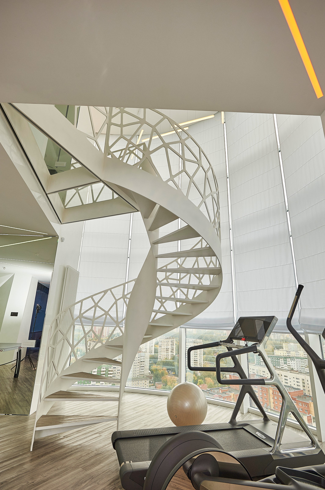 Личный тренажерный зал и СПА. Авторы дизайна Юрий и Ирина Вопшиновы