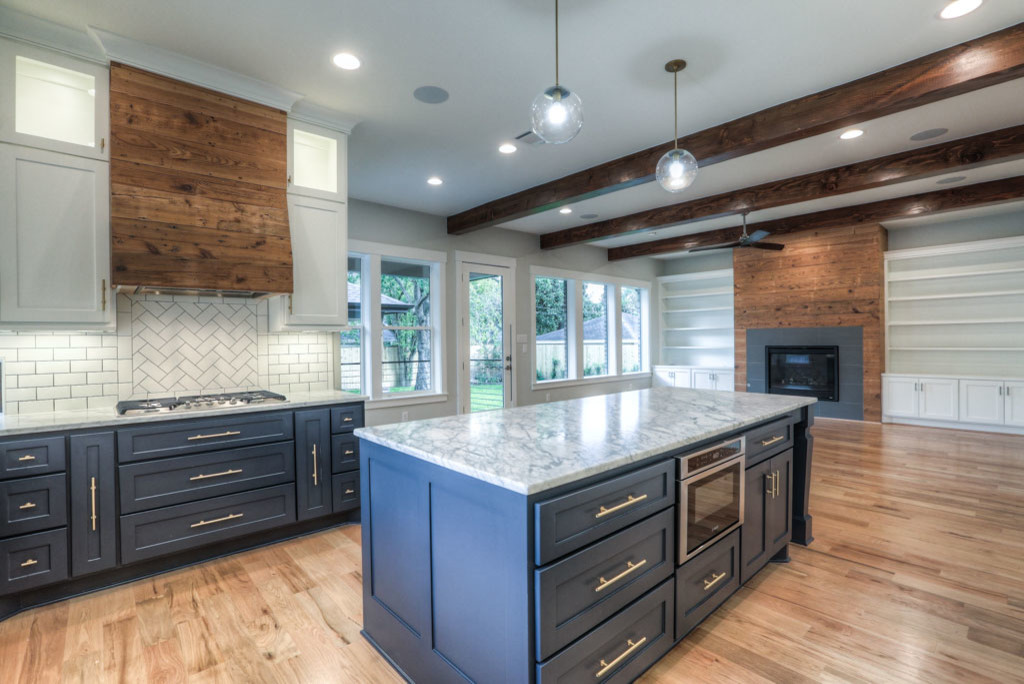 Traditional kitchen in Houston.