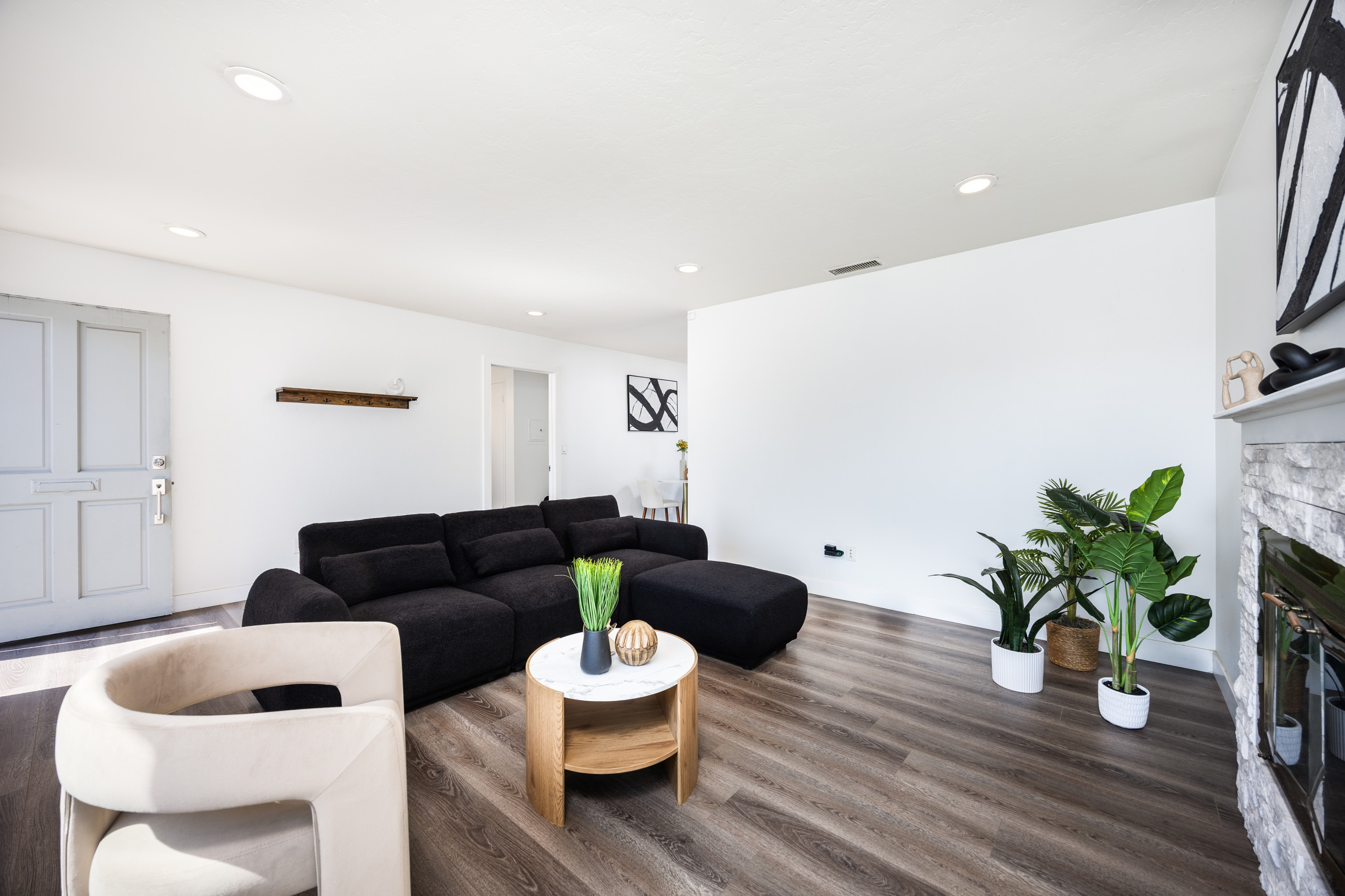 Professional Staging San Diego, Meadow Lark