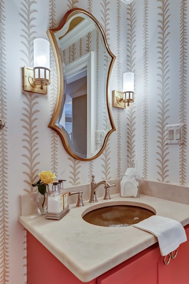 Inspiration for a transitional home design remodel in Dallas