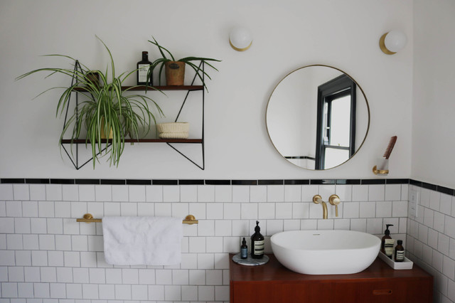 Don't keep these 10 things in your bathroom