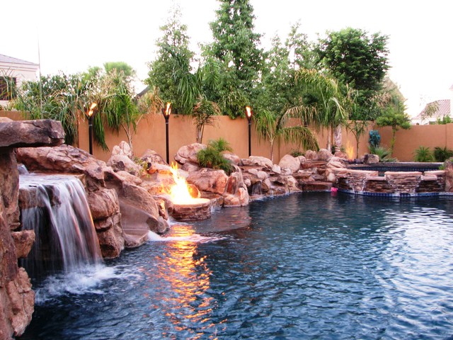 Special Features tropisk-pool