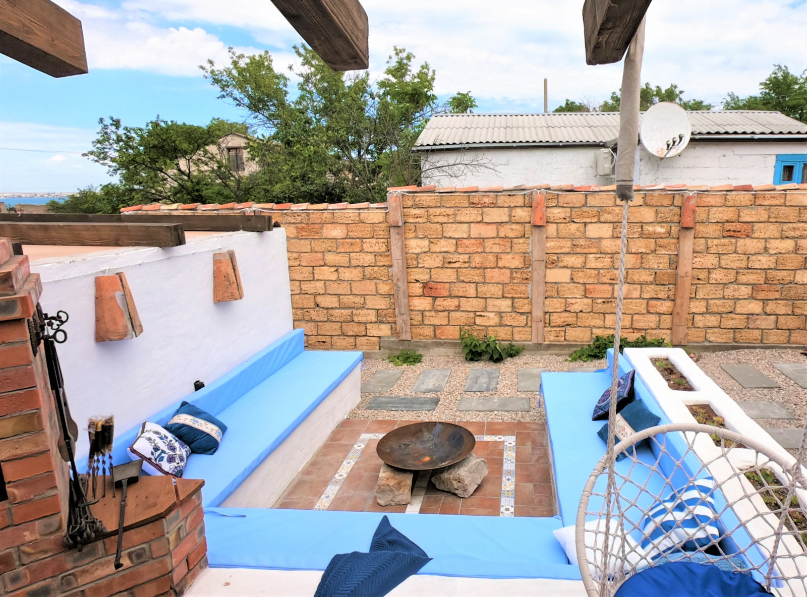 Домик у моря