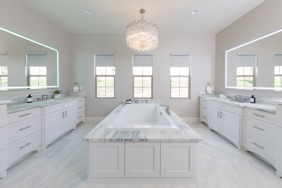 Inspiration for a transitional bathroom remodel in San Francisco