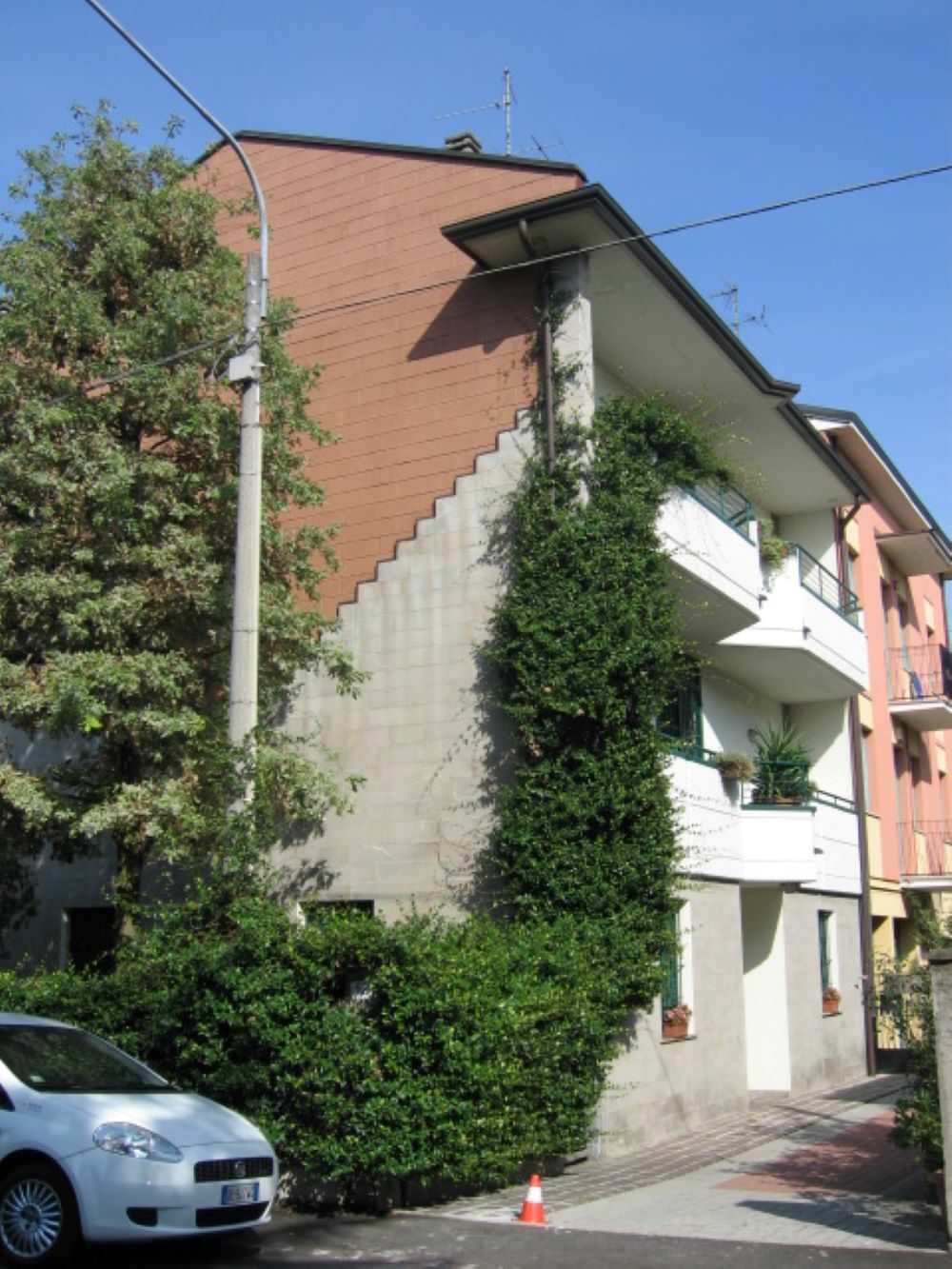 Edificio unifamiliare Modena