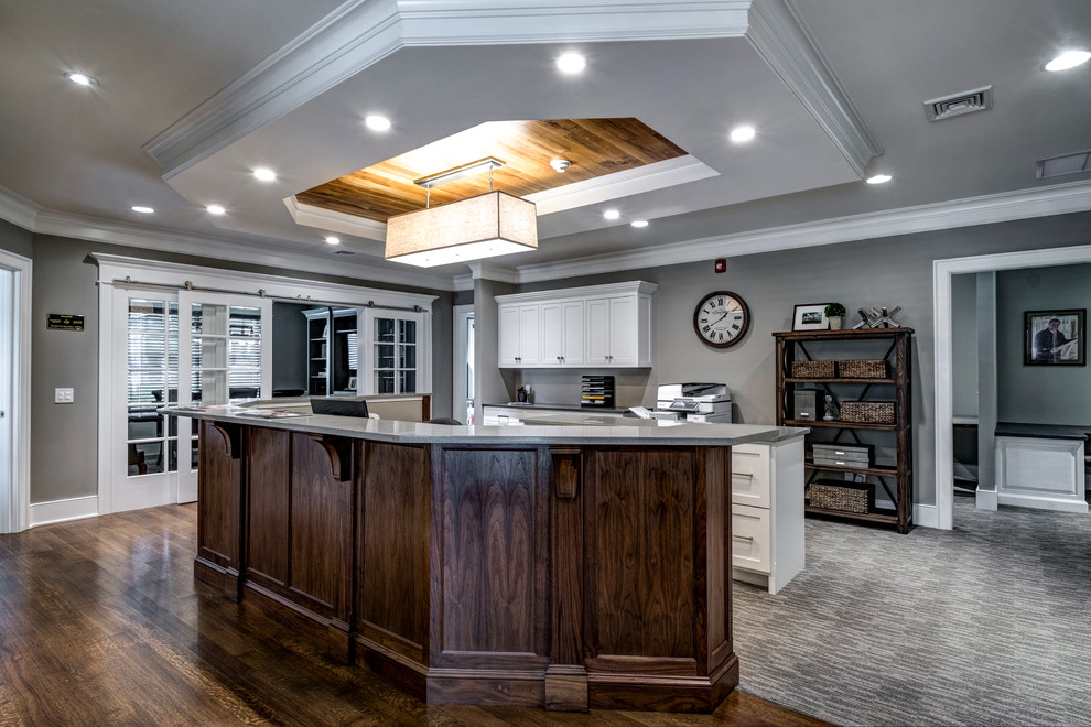 Example of a transitional home design design in Boston