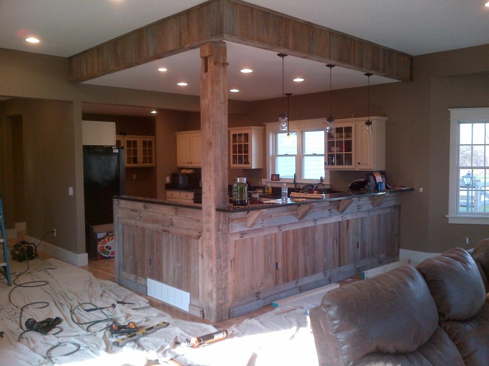 Inspiration for a rustic kitchen remodel in Cincinnati