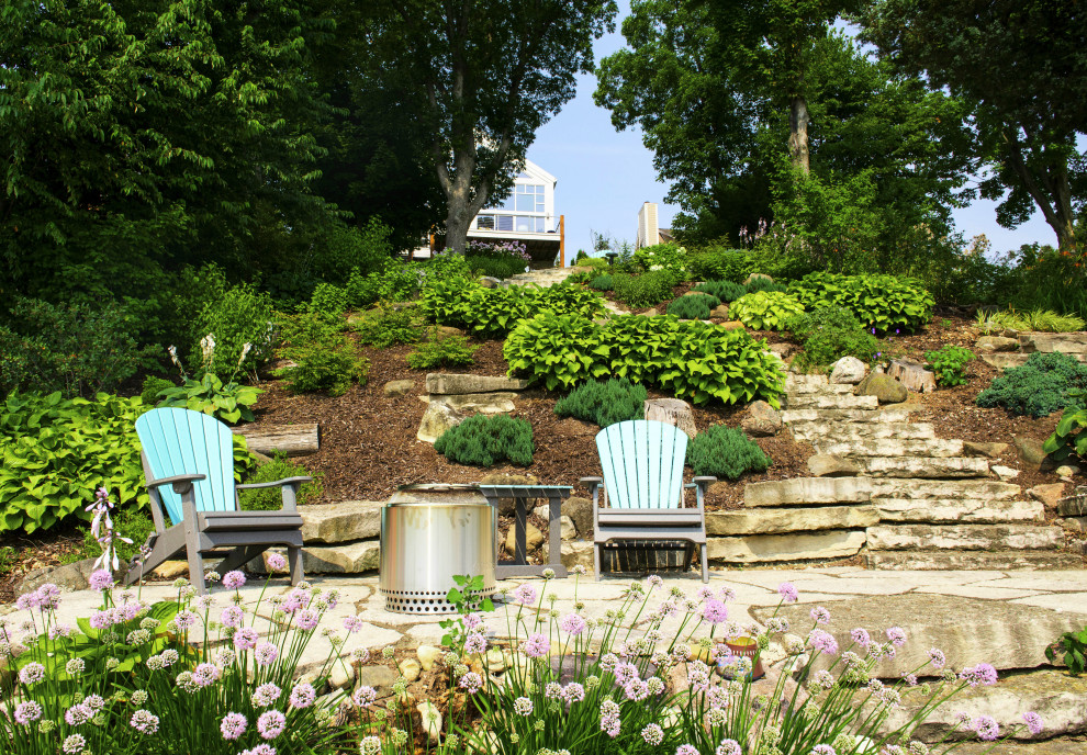 Contemporary Lakeside Landscape West Bend, WI Contemporary