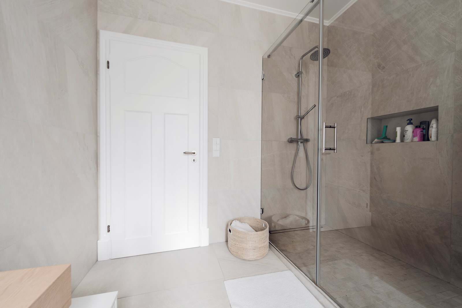 межкомнатные двери в белом цвете