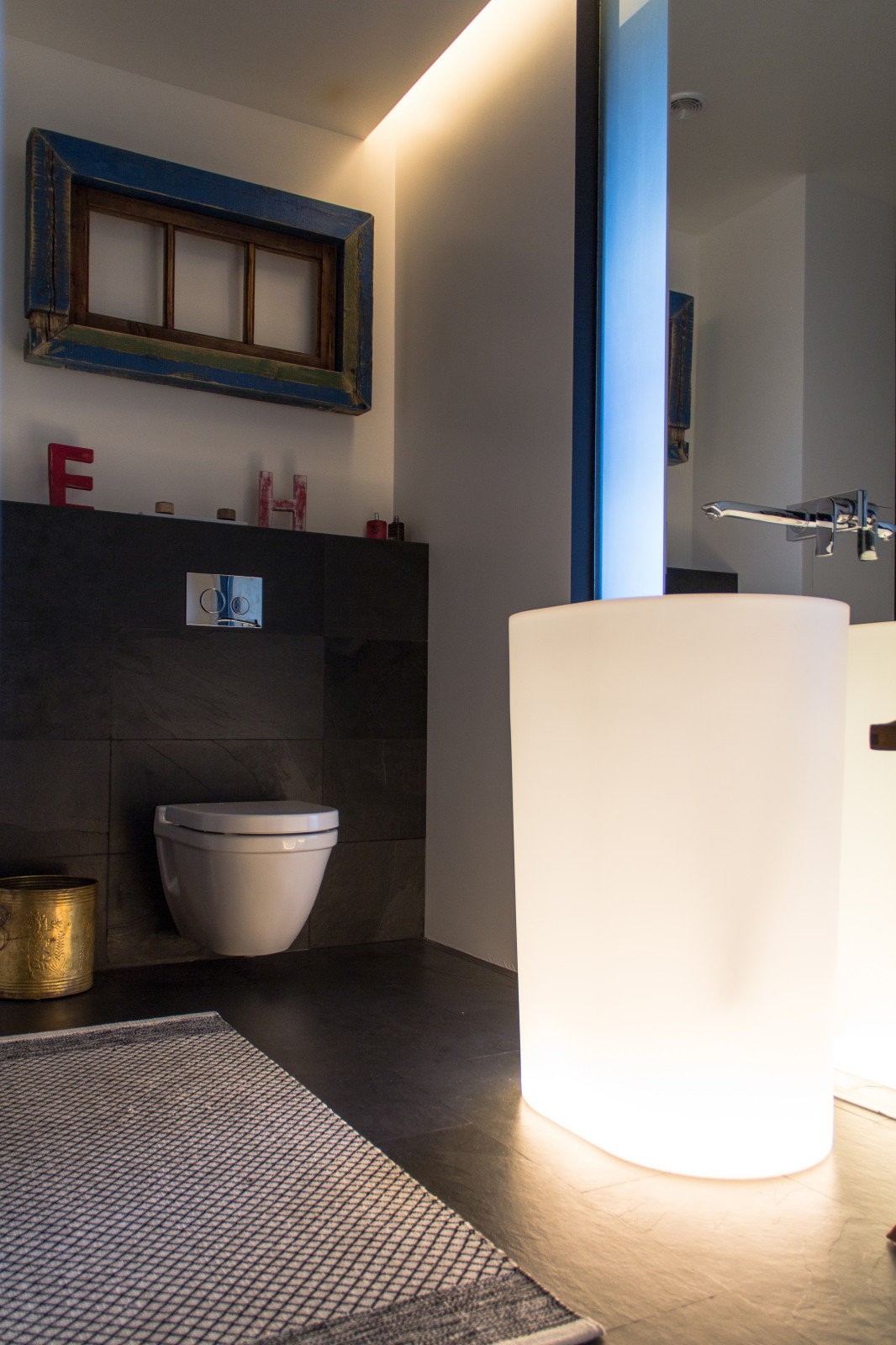 A P A R T M E N T 0.4   coming soon