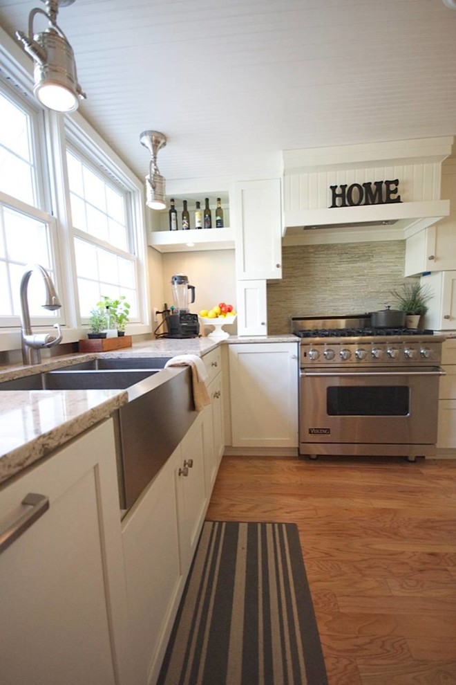 Kitchen - transitional kitchen idea