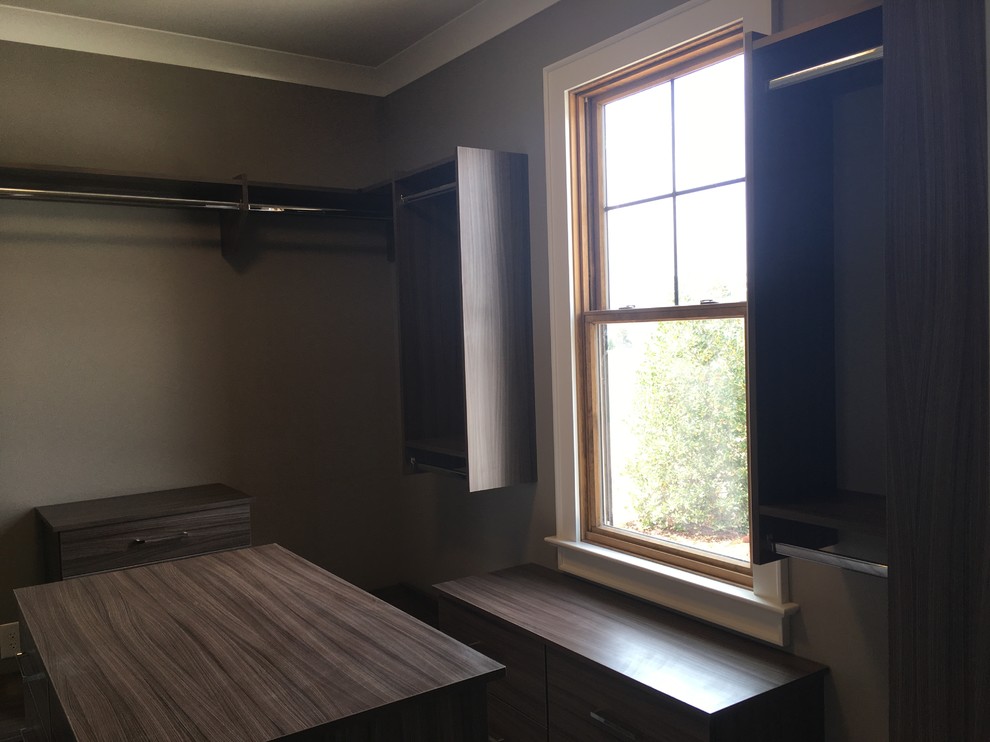 Inspiration for a huge transitional home design remodel
