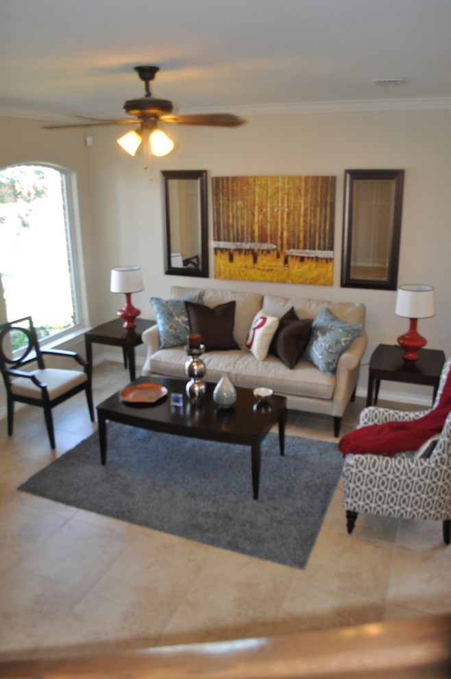 Home design - transitional home design idea in Austin