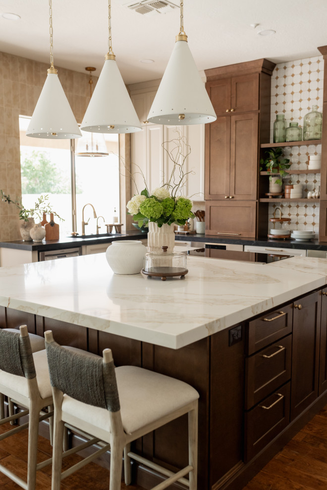 Inspiration for a transitional kitchen remodel in Phoenix