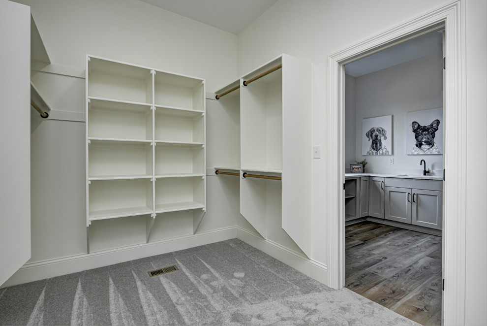 Walk-in closet - large transitional carpeted and gray floor walk-in closet idea in Indianapolis