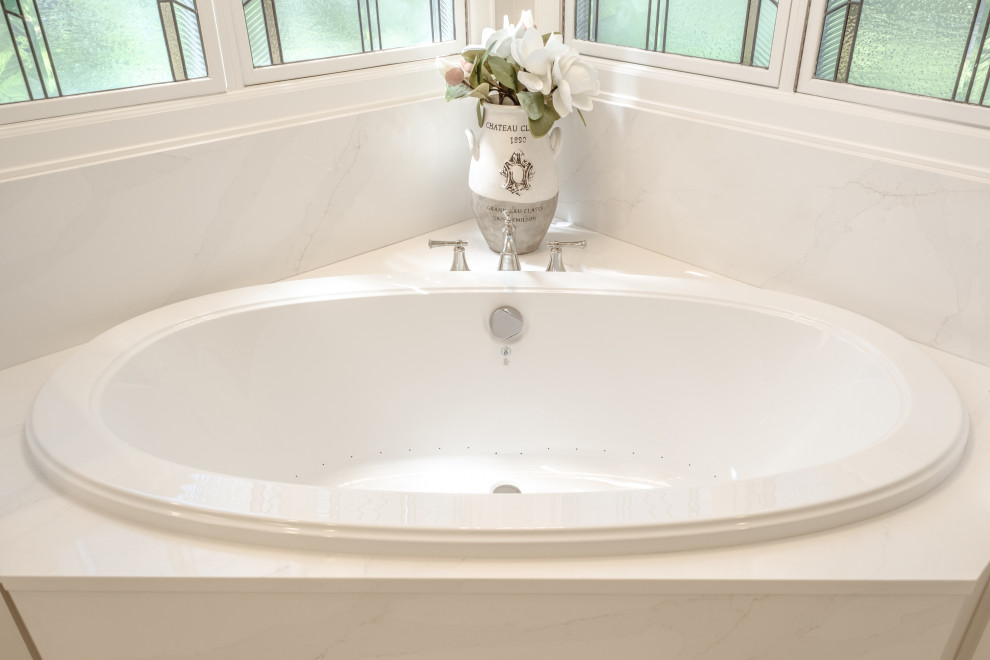 Example of a transitional bathroom design in Austin
