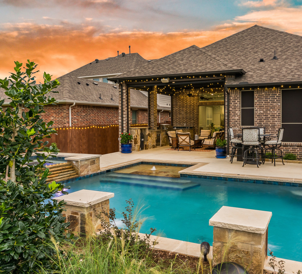 Inspiration for a mid-sized transitional pool remodel in Dallas