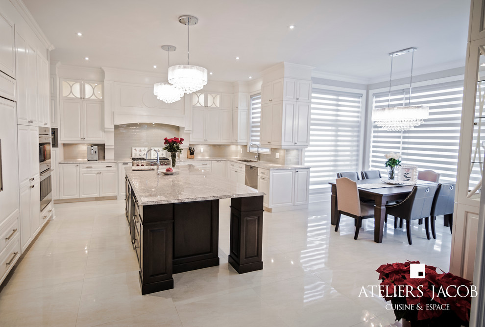 Inspiration for a transitional home design remodel in Montreal