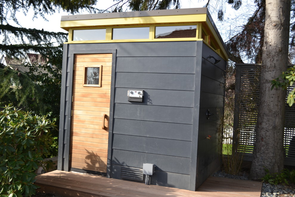 Example of a small minimalist detached studio / workshop shed design in Seattle