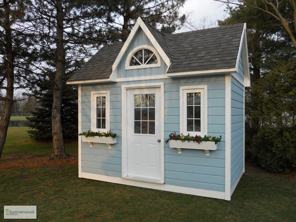 Photo of a modern garden shed and building in Toronto.