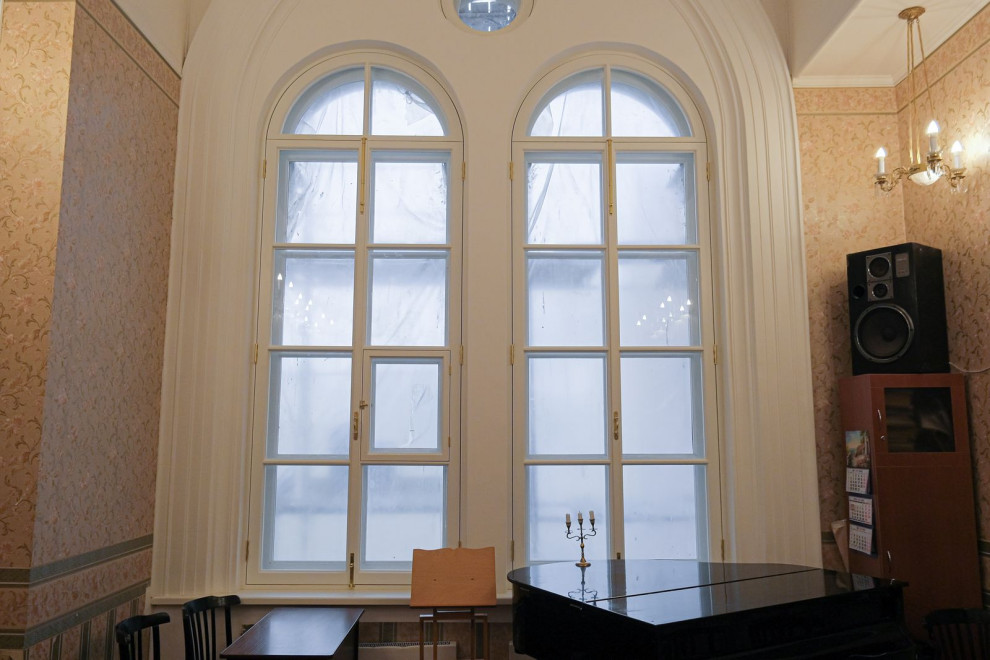 Квартира с историческими окнами и двери