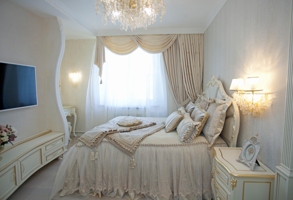 Спальни из розовой мечты: оформление кроватей; покрывала, валики, подушки