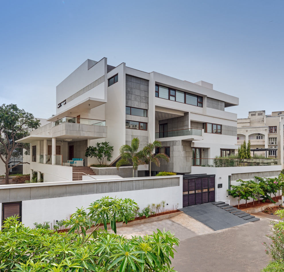 Photo of a contemporary home in Bengaluru.