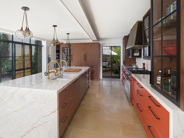 Downtown Charleston- Prices Alley Remodel modern-kueche