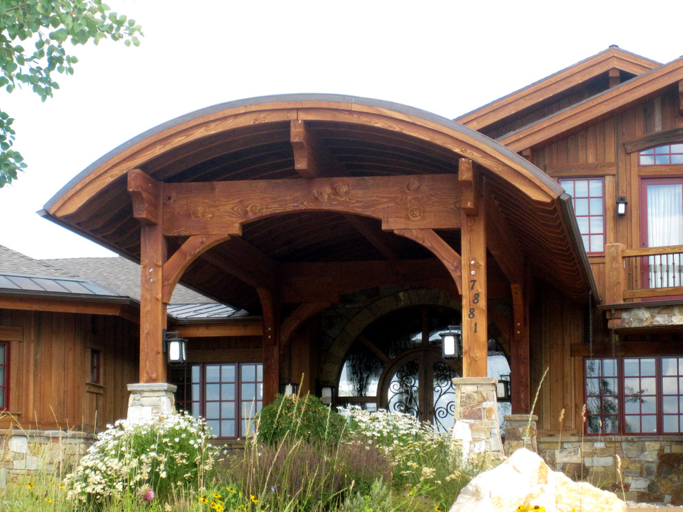 This is an example of a traditional patio in Salt Lake City.