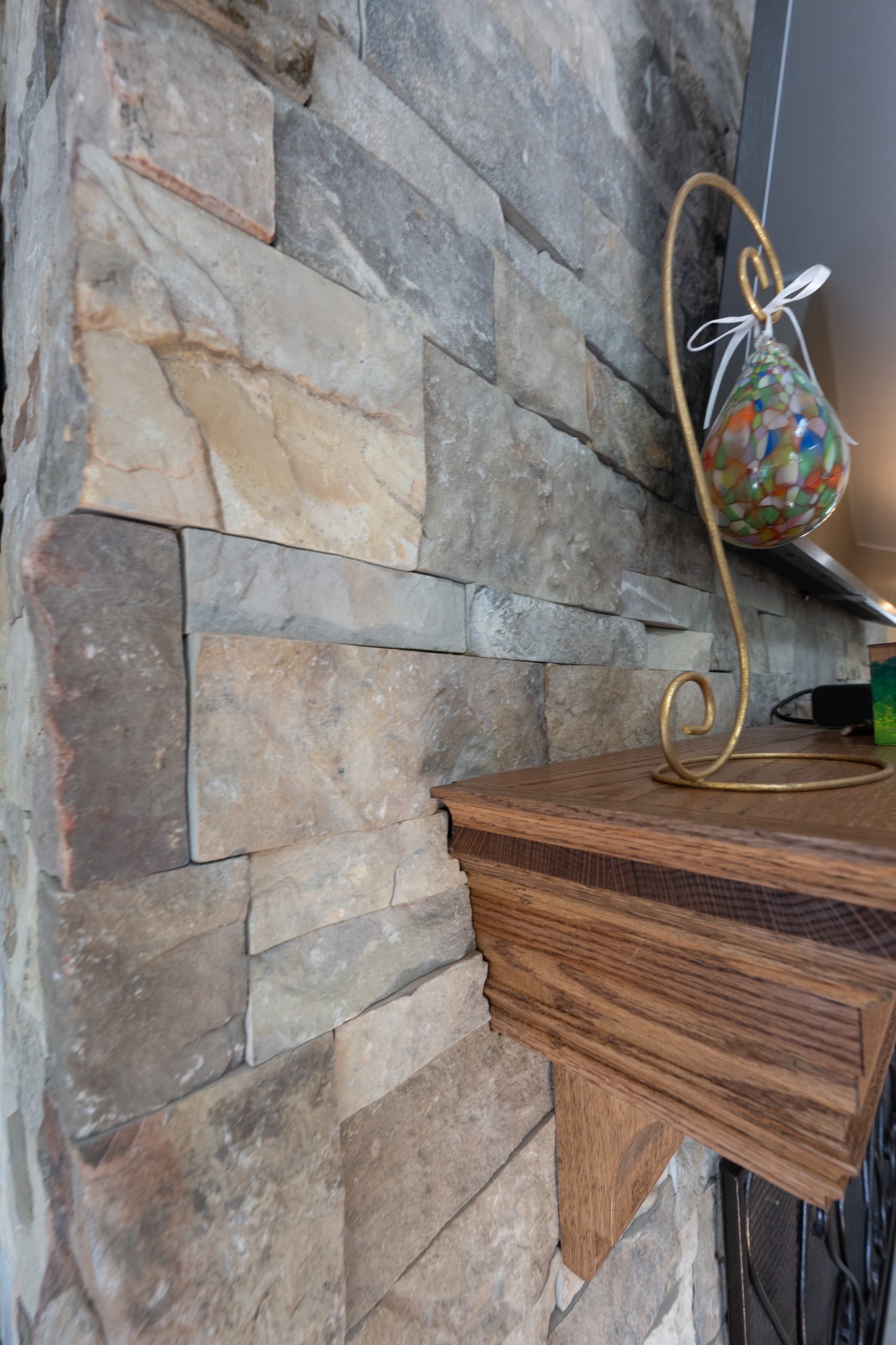 118 Chatham Lane - Ceiling, Fireplace, Floor