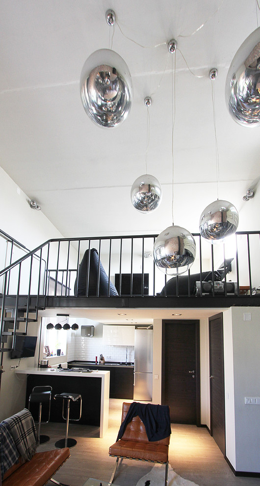 Квартира  "Лофт" с антресольным этажом.