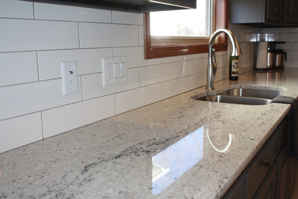 Inspiration for a transitional home design remodel in Chicago