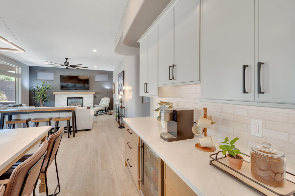 Example of a transitional kitchen design in Phoenix