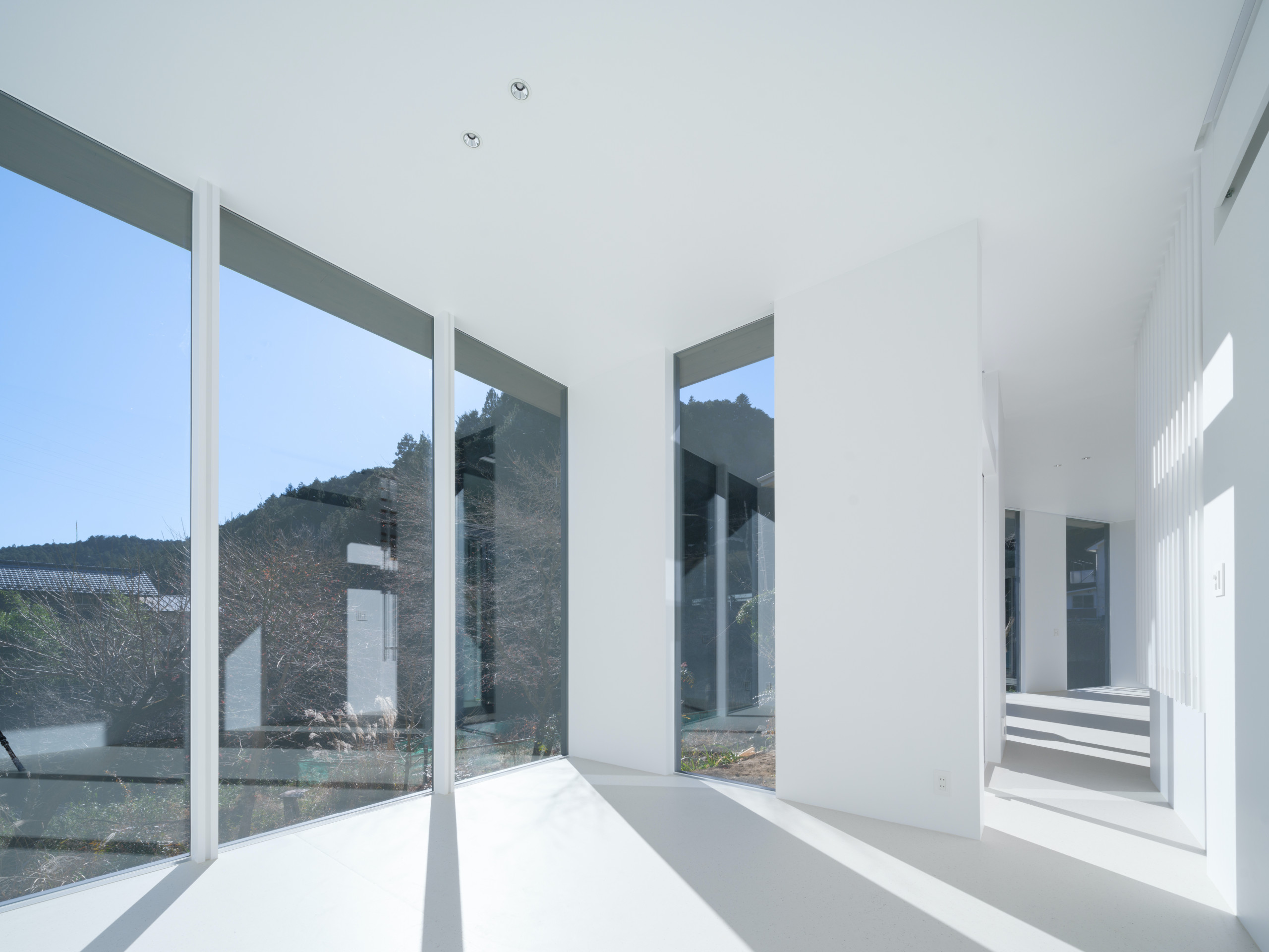 Example of a minimalist sunroom design in Other