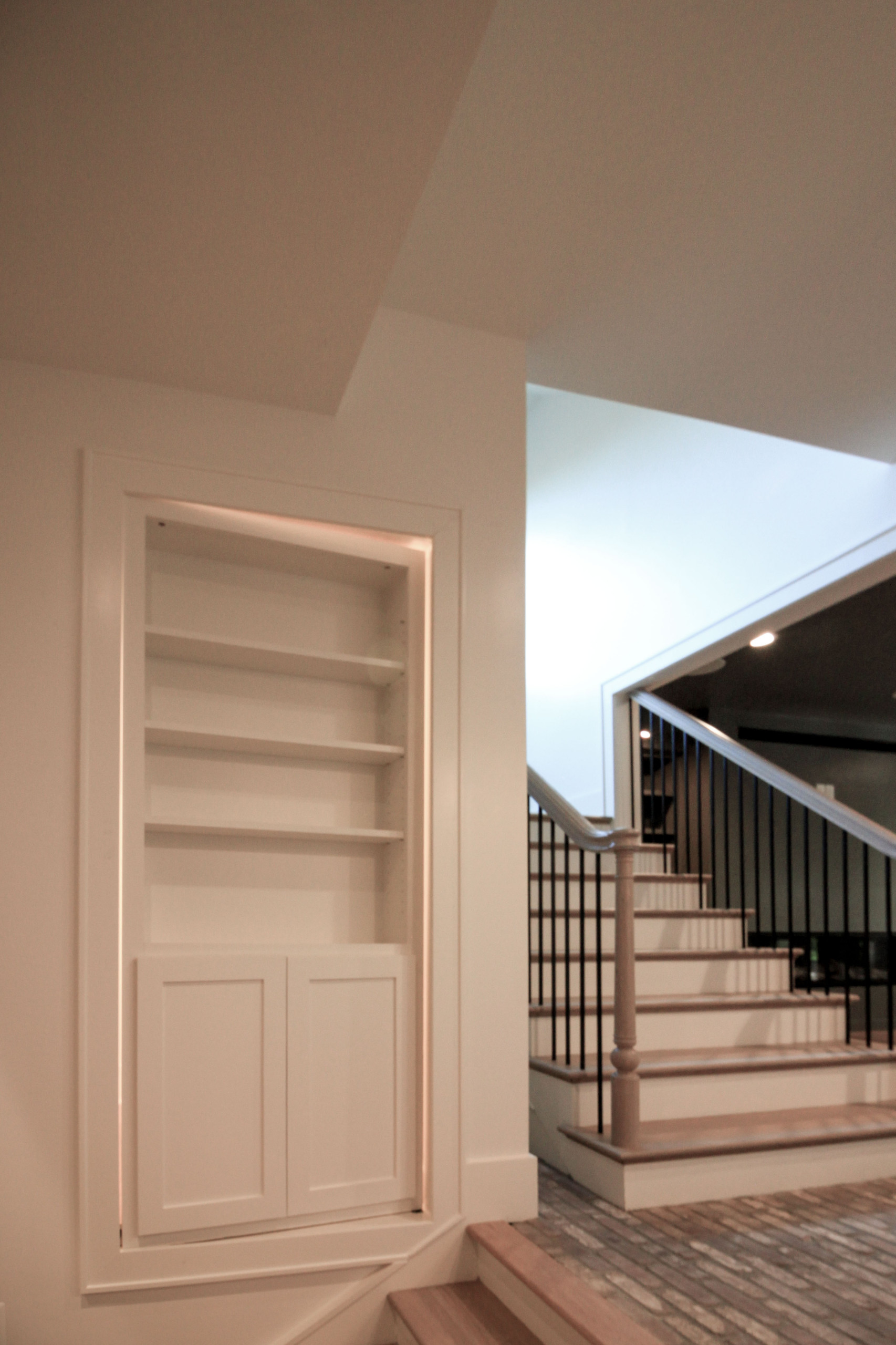 93_Captivating Light Wood Railing System with Black Spindles, Arlington VA 22207