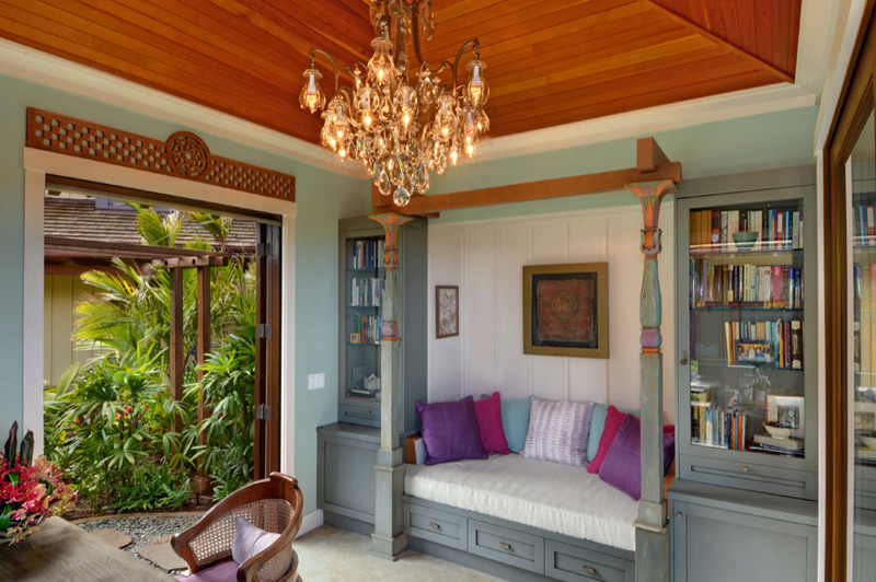 Design ideas for a tropical home office in Hawaii.