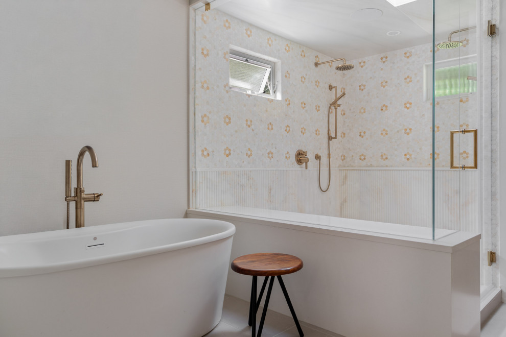 Soaking Tub and Walk-In Shower