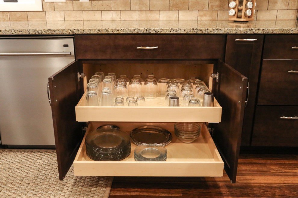 Example of a transitional kitchen design in Minneapolis