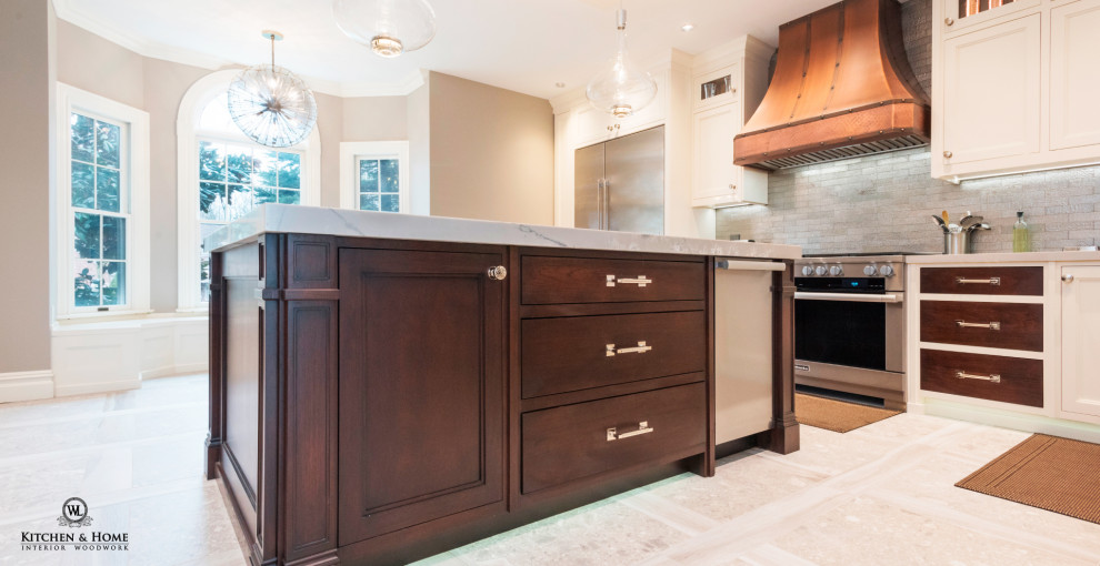 Kitchen - kitchen idea in New York