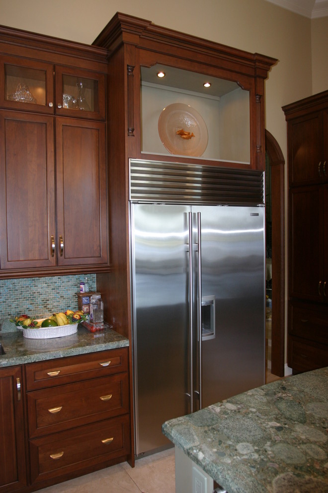 Transitional kitchen photo in Miami