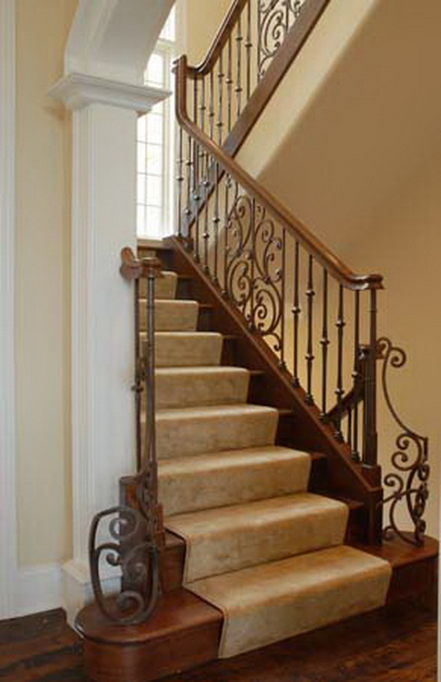 Photo of a transitional staircase in St Louis.