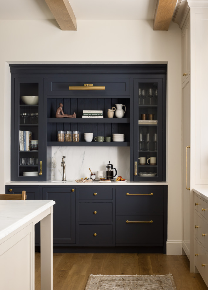 Home bar - transitional home bar idea in Kansas City