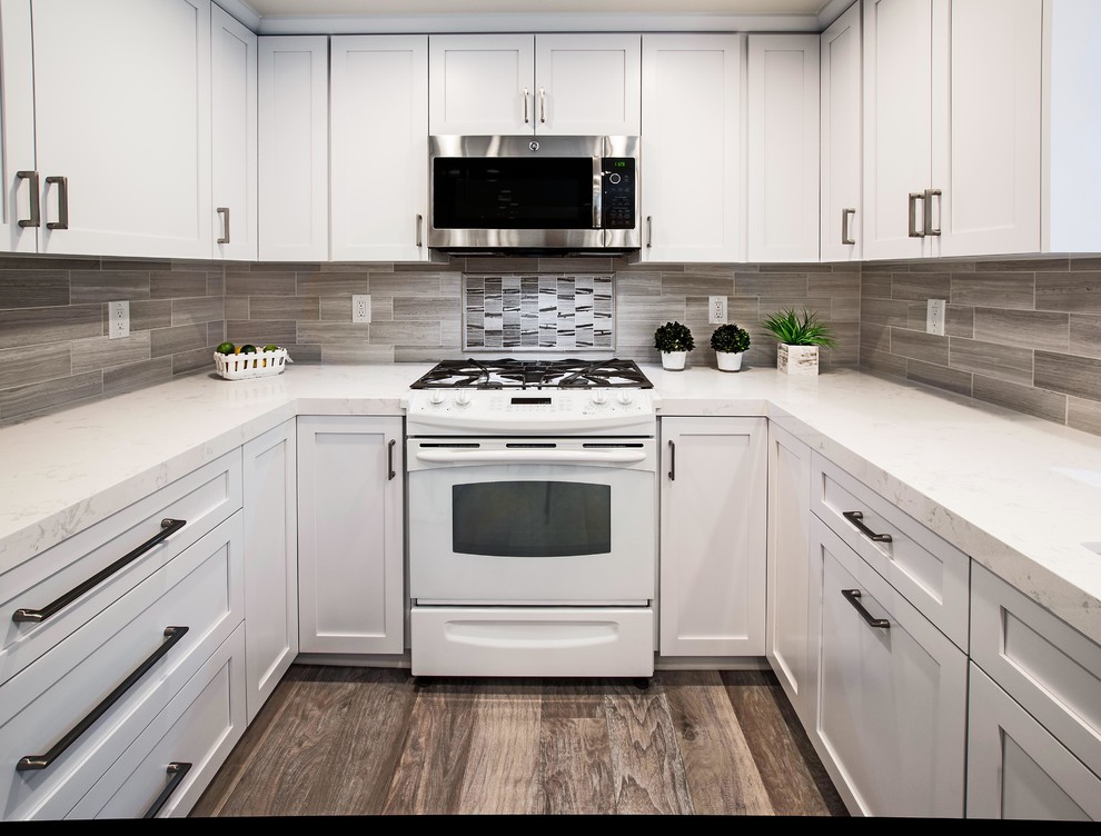 Inspiration for a transitional kitchen remodel in Orange County
