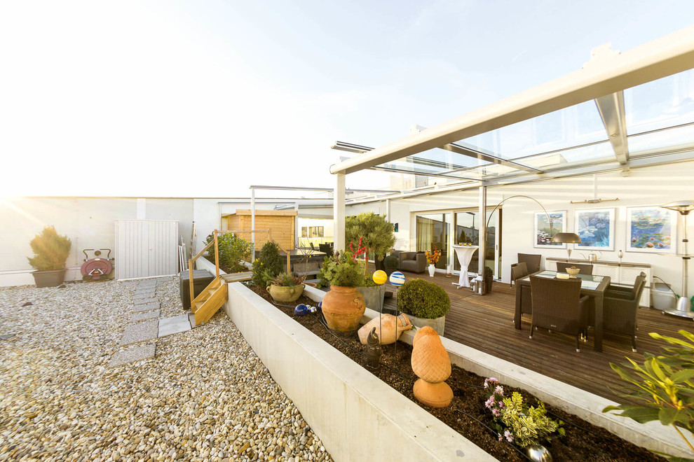 Dachterrasse auf dem Dach mit Kübelpflanzen