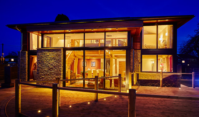 Modern Wood House trendy-hus-og-facade