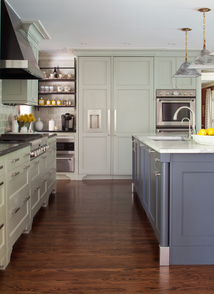 Kitchen - transitional kitchen idea in Denver
