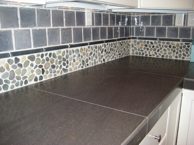 Kitchen backsplash contemporary-kitchen