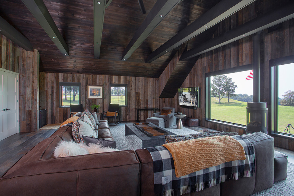 Guest barn